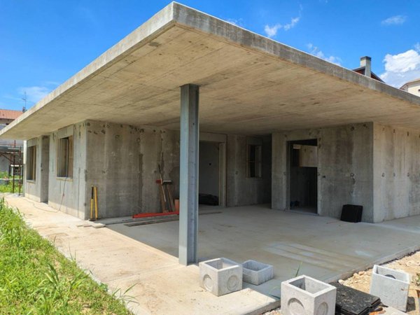 casa indipendente in vendita a Cassacco