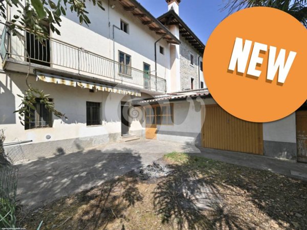 casa indipendente in vendita a Cassacco in zona Montegnacco