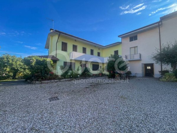 casa indipendente in vendita a Cassacco