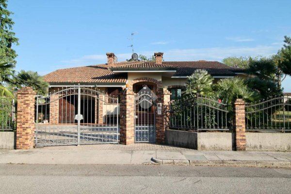 casa indipendente in vendita a Castions di Strada