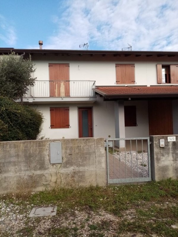 casa indipendente in vendita a Castions di Strada