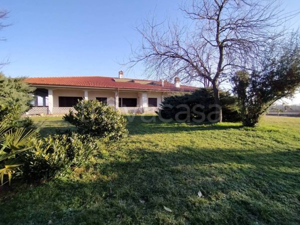 negozio in vendita a Castions di Strada