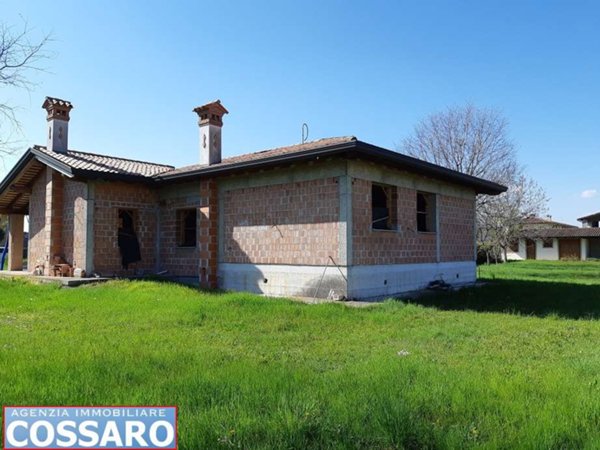 casa indipendente in vendita a Castions di Strada
