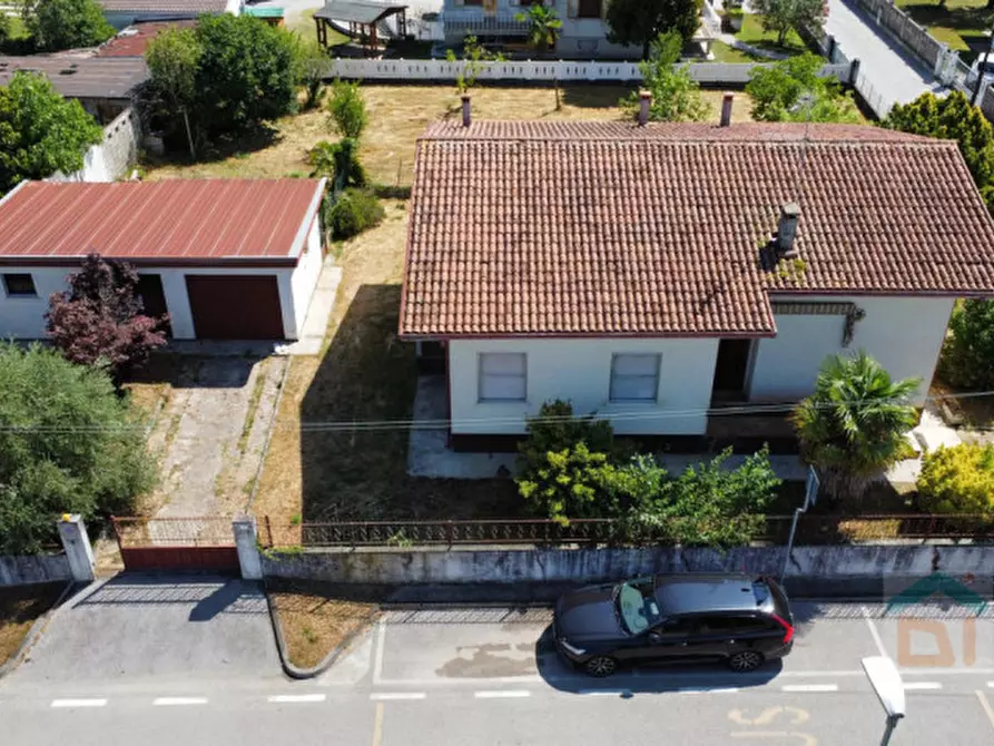 casa indipendente in vendita a Castions di Strada in zona Morsano di Strada
