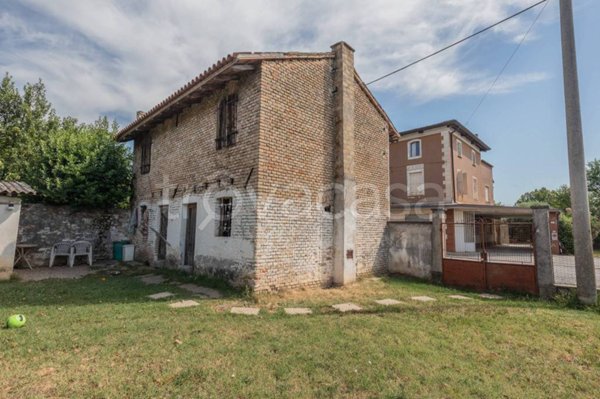 casa indipendente in vendita a Castions di Strada