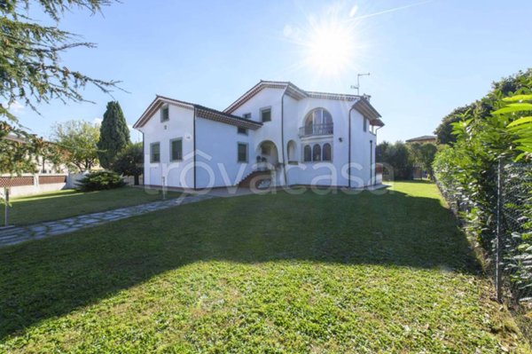 casa indipendente in vendita a Castions di Strada