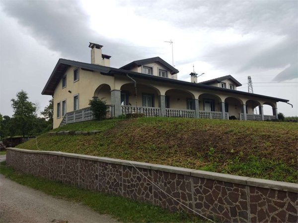 casa indipendente in vendita a Castions di Strada