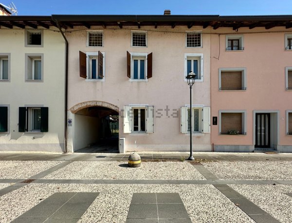 casa indipendente in vendita a Castions di Strada