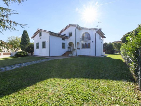 casa indipendente in vendita a Castions di Strada