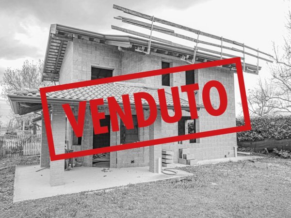 casa indipendente in vendita a Castions di Strada