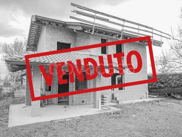 casa indipendente in vendita a Castions di Strada