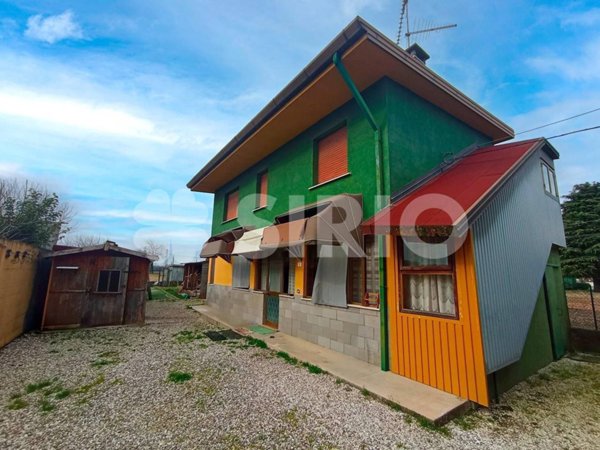 casa indipendente in vendita a Castions di Strada