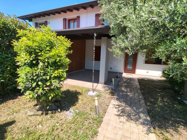 casa indipendente in vendita a Castions di Strada