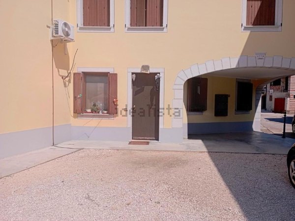 appartamento in vendita a Castions di Strada