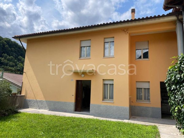 casa indipendente in vendita a Cavazzo Carnico in zona Mena