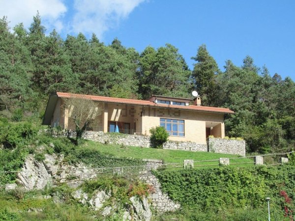 casa indipendente in vendita a Cavazzo Carnico