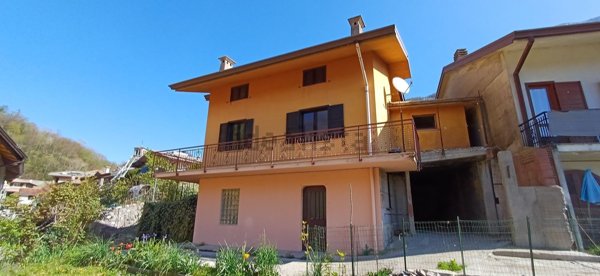 casa indipendente in vendita a Cavazzo Carnico in zona Somplago