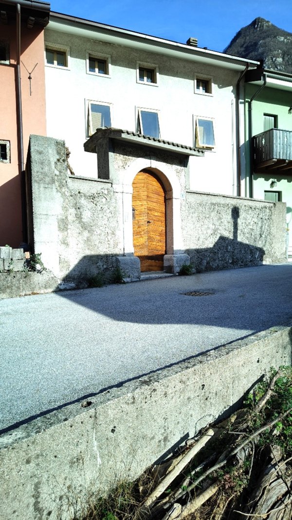 casa indipendente in vendita a Cavazzo Carnico in zona Somplago