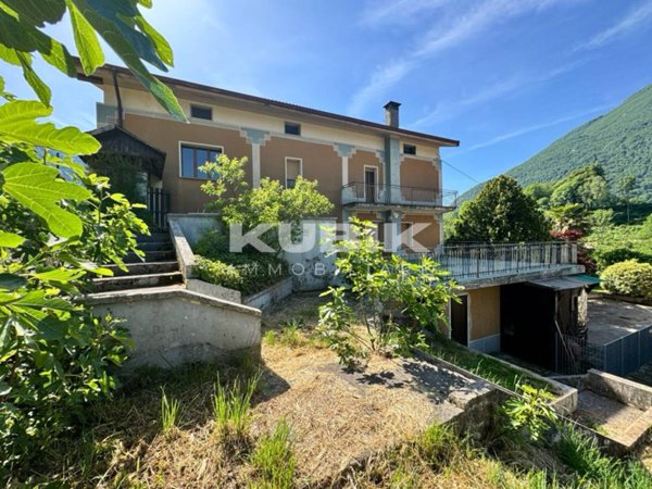 casa indipendente in vendita a Cavazzo Carnico in zona Cesclans