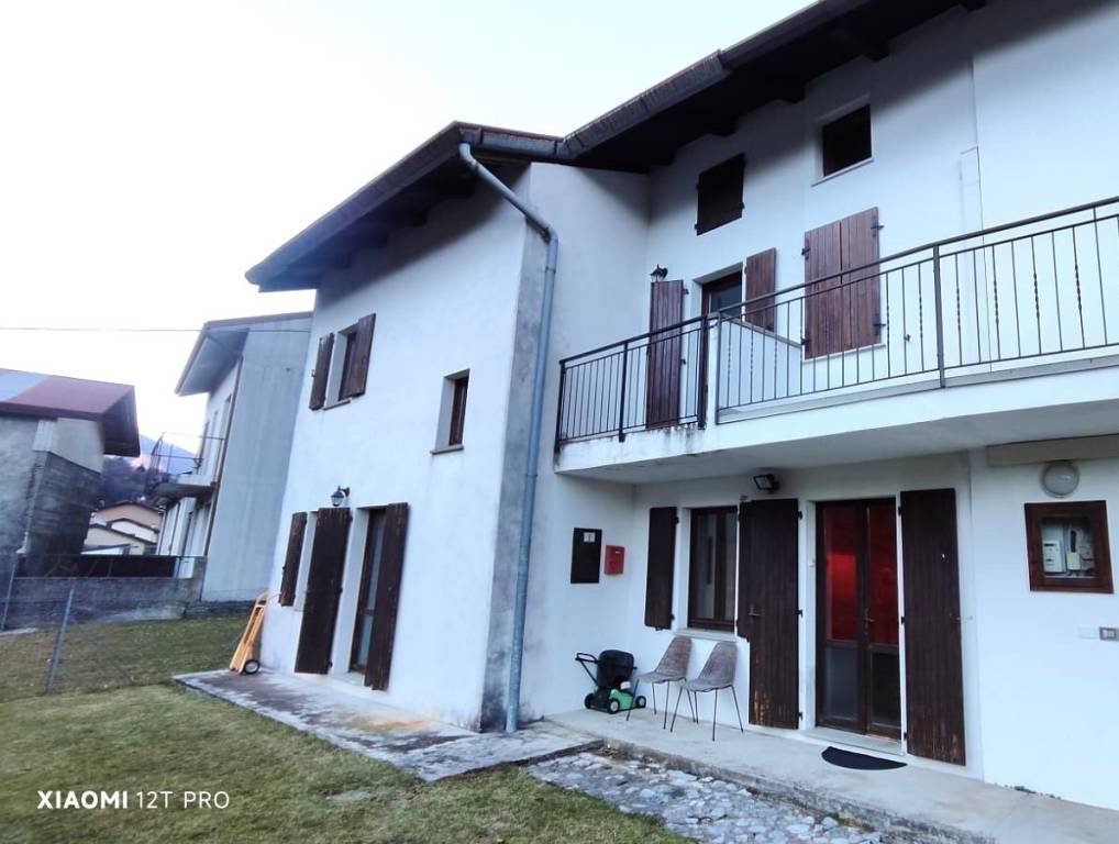 casa indipendente in vendita a Cavazzo Carnico in zona Cesclans