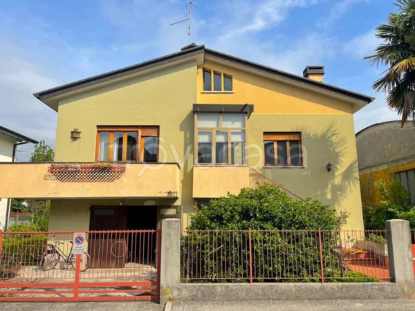 casa indipendente in vendita a Cervignano del Friuli