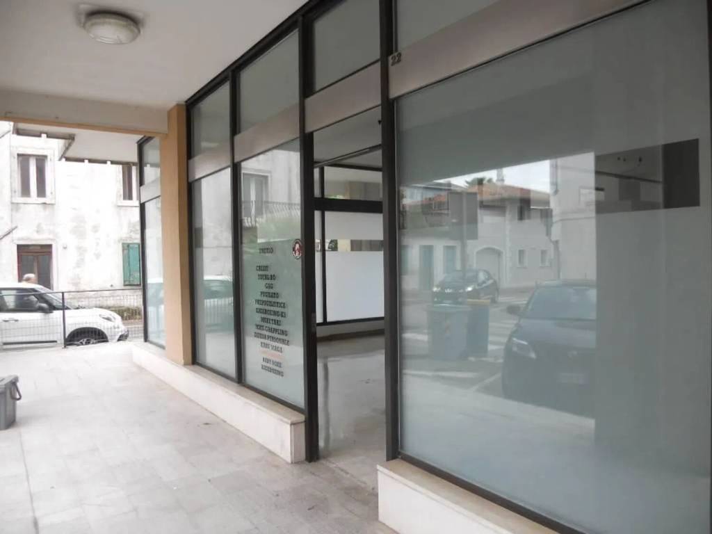 negozio in vendita a Cervignano del Friuli