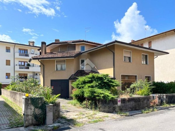 casa indipendente in vendita a Cervignano del Friuli in zona Strassoldo