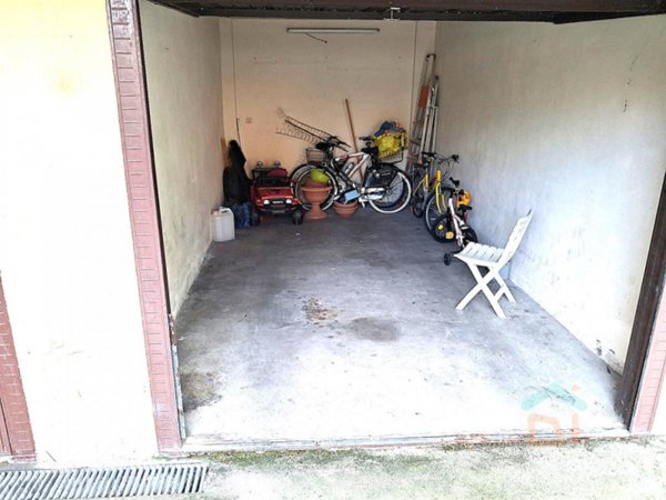 box auto in vendita a Cervignano del Friuli in zona Strassoldo