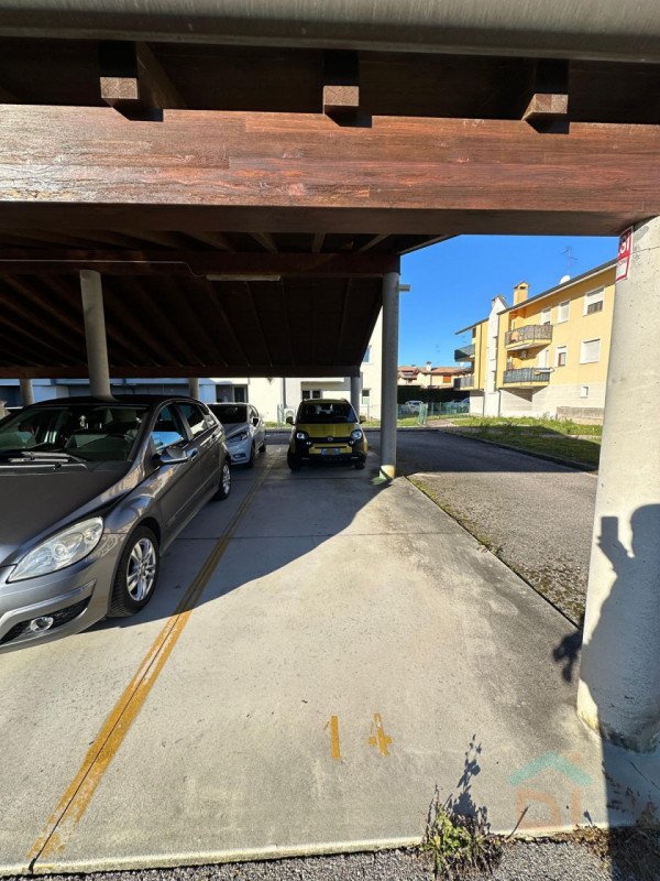 box auto in vendita a Cervignano del Friuli in zona Strassoldo