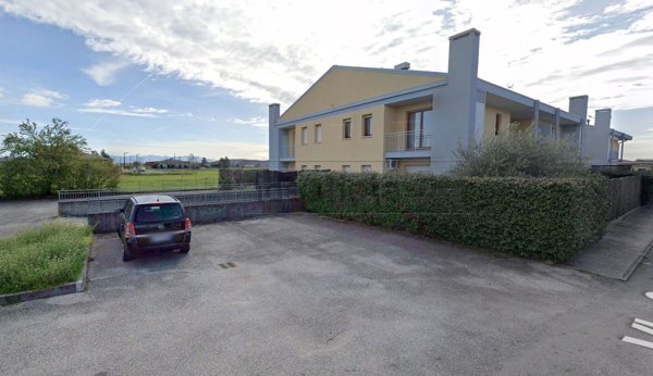 casa semindipendente in vendita a Chiopris-Viscone