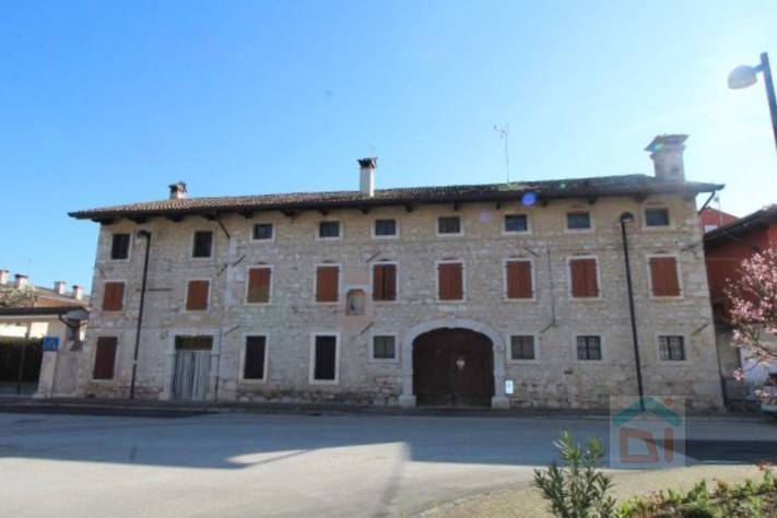 appartamento in vendita a Chiopris-Viscone