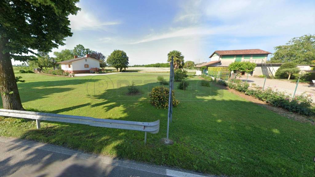 terreno edificabile in vendita a Chiopris-Viscone