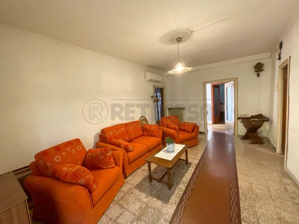 casa indipendente in vendita a Chiopris-Viscone