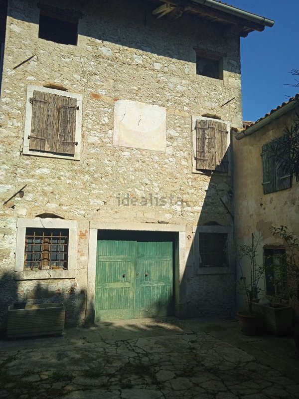 appartamento in vendita a Chiopris-Viscone