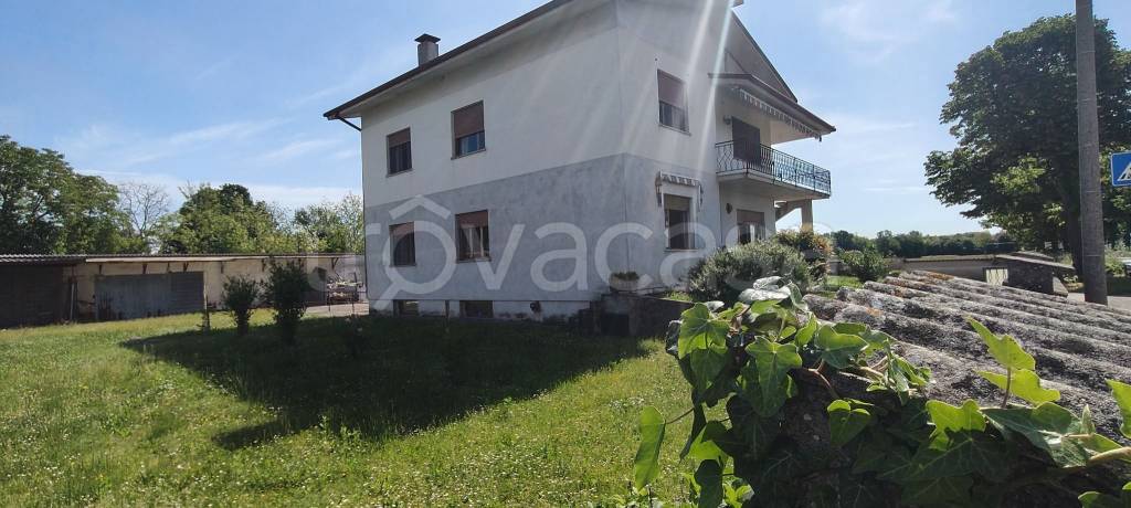 appartamento in vendita a Chiopris-Viscone