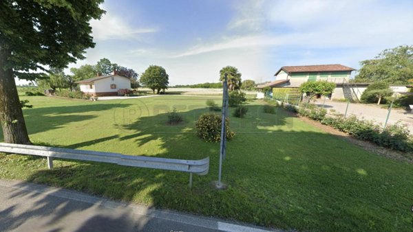 villetta a schiera in vendita a Chiopris-Viscone