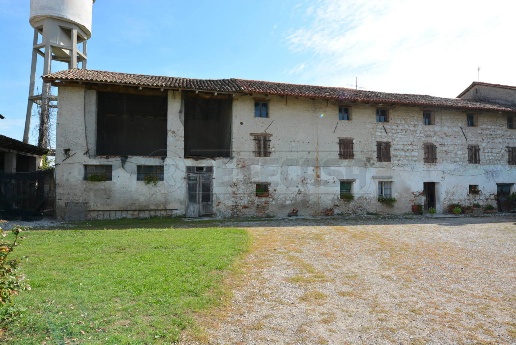 casa indipendente in vendita a Chiopris-Viscone