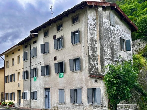 casa indipendente in vendita a Chiusaforte