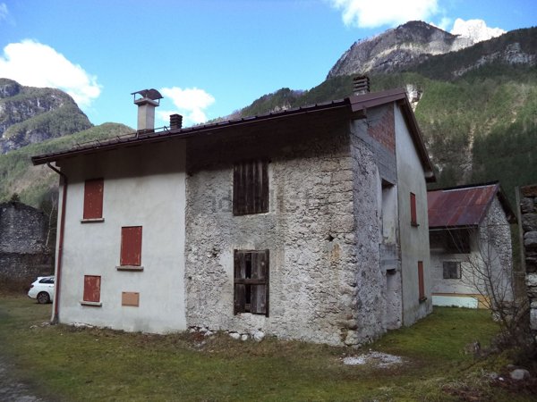 pentavano in vendita a Chiusaforte