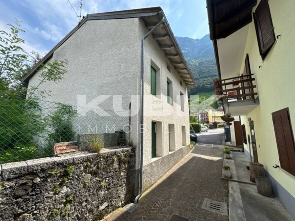 casa indipendente in vendita a Chiusaforte