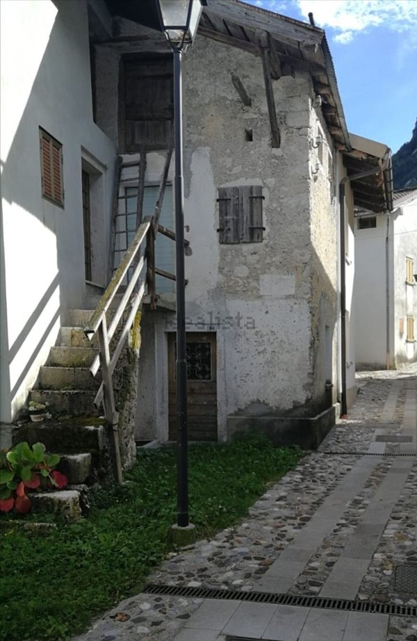 pentavano in vendita a Chiusaforte