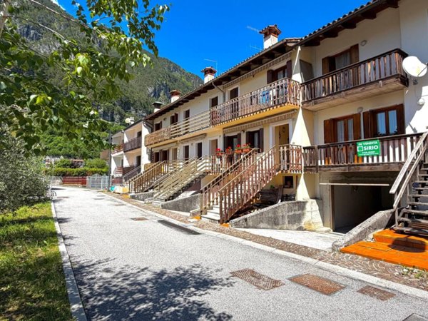 casa indipendente in vendita a Chiusaforte