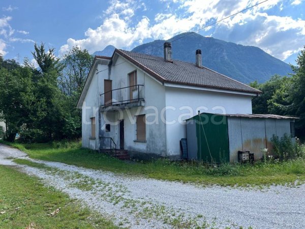 casa indipendente in vendita a Chiusaforte