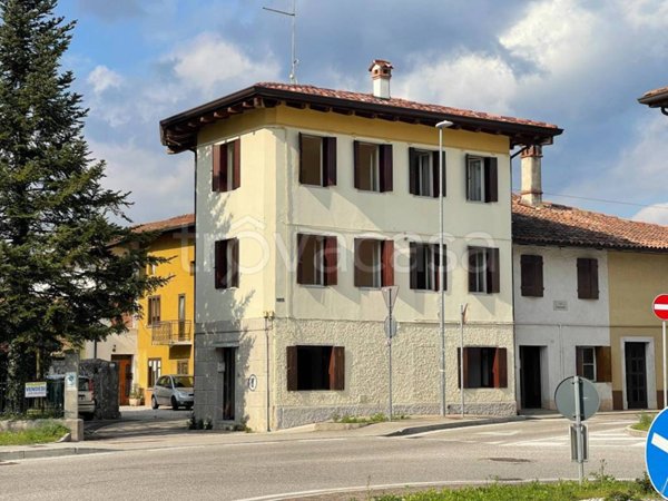 casa indipendente in vendita a Cividale del Friuli in zona Carraria