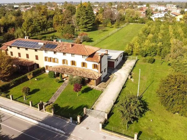 casa indipendente in vendita a Codroipo