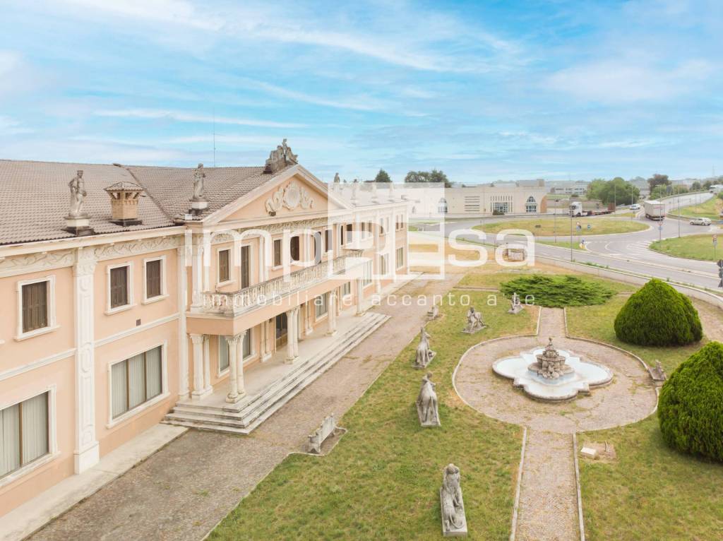 negozio in vendita a Codroipo
