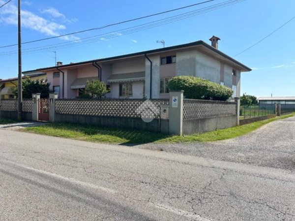 casa indipendente in vendita a Codroipo