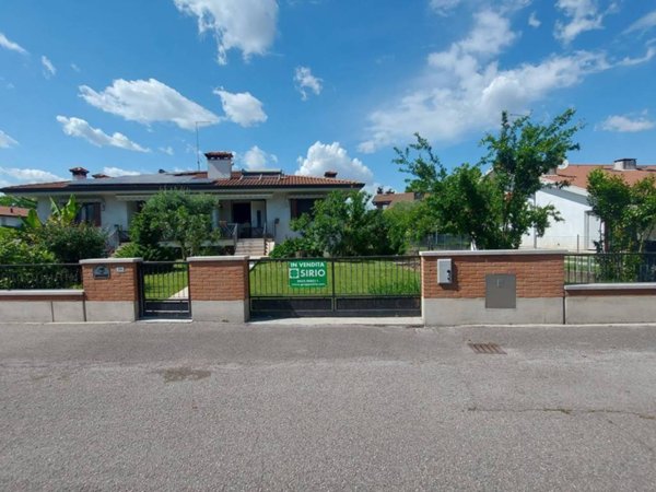 casa indipendente in vendita a Codroipo