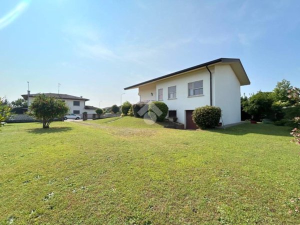 casa indipendente in vendita a Codroipo