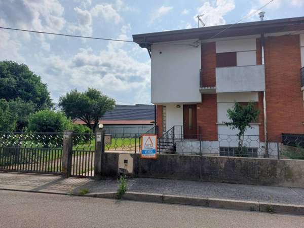 casa indipendente in vendita a Codroipo